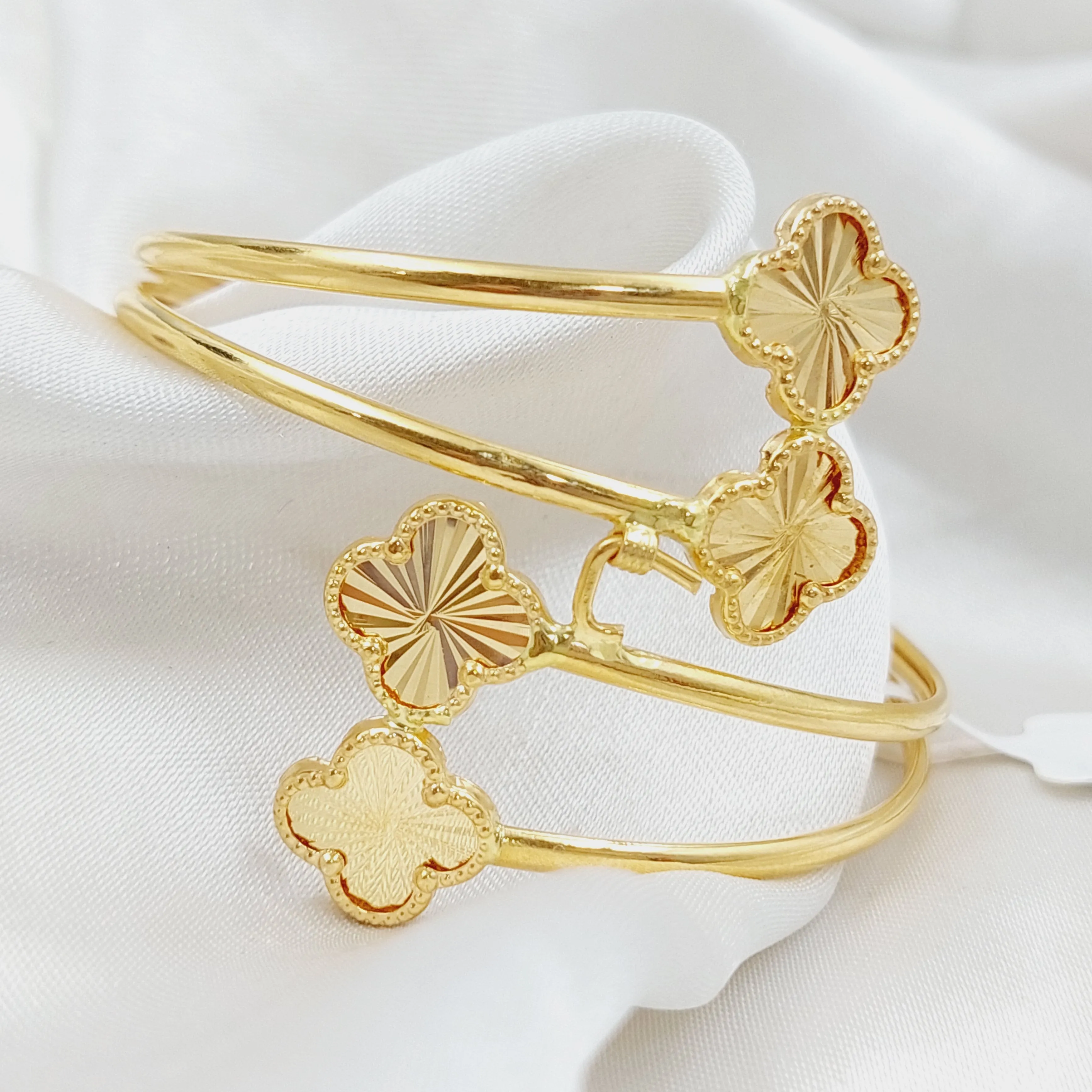 21K Clover Bracelet