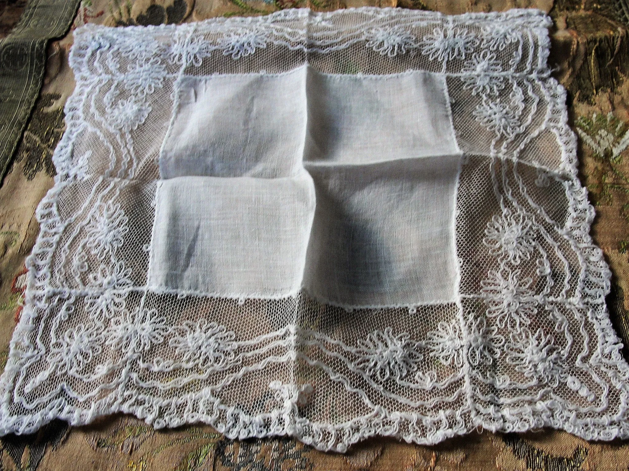 BEAUTIFUL Vintage Lace Hanky,BRIDAL WEDDING Handkerchief,Special Lace Hankie,Lovely Tambour Lace,Netted Lace,Collectible Bridal Lace Hankies