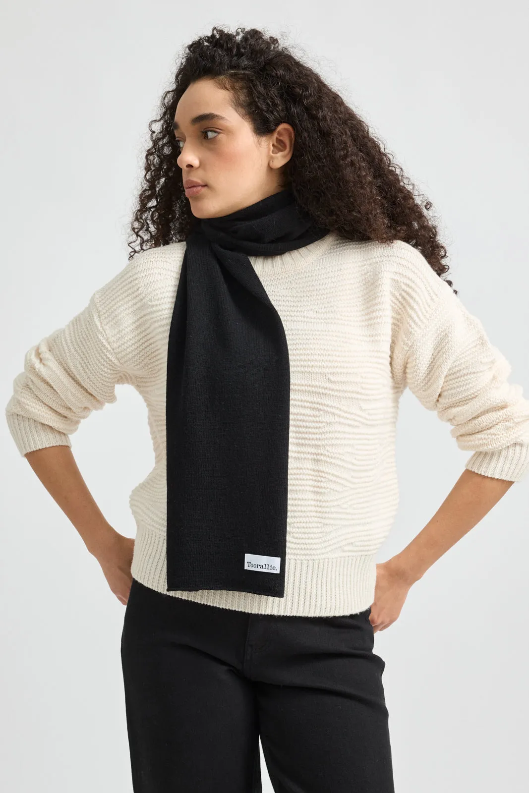 FINE WOOL SCARF