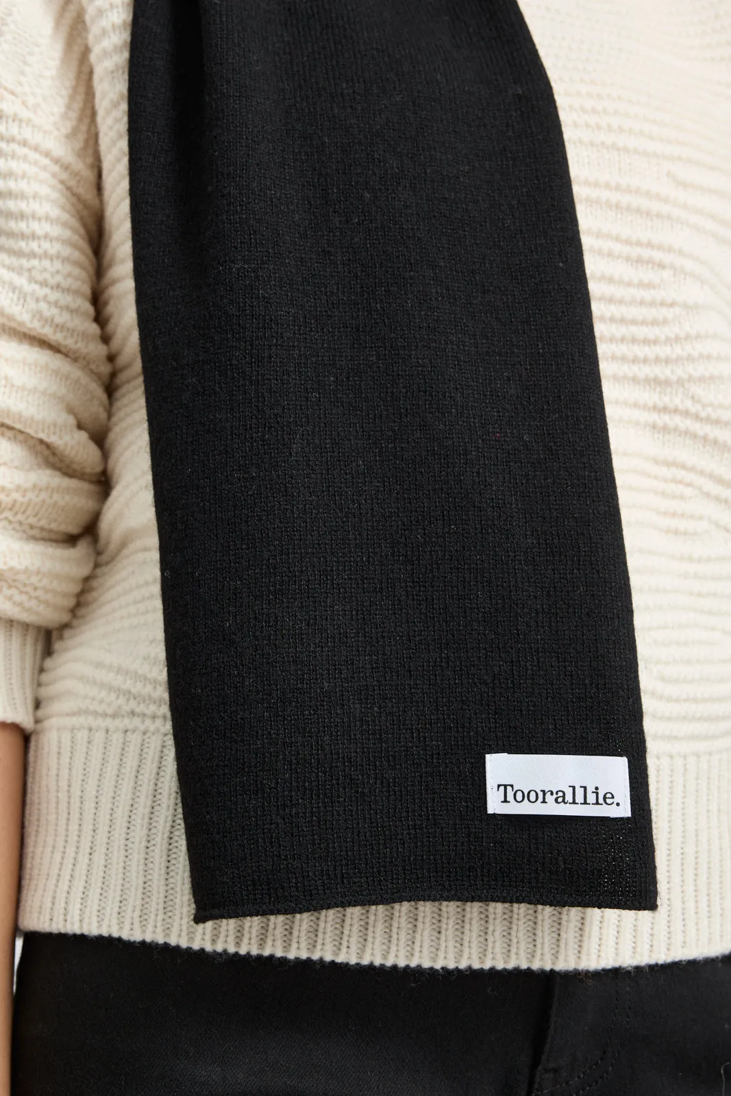 FINE WOOL SCARF