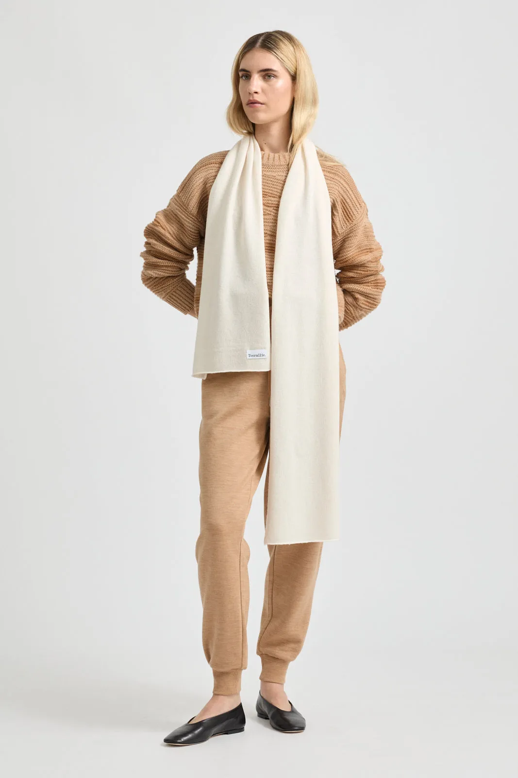 FINE WOOL SCARF