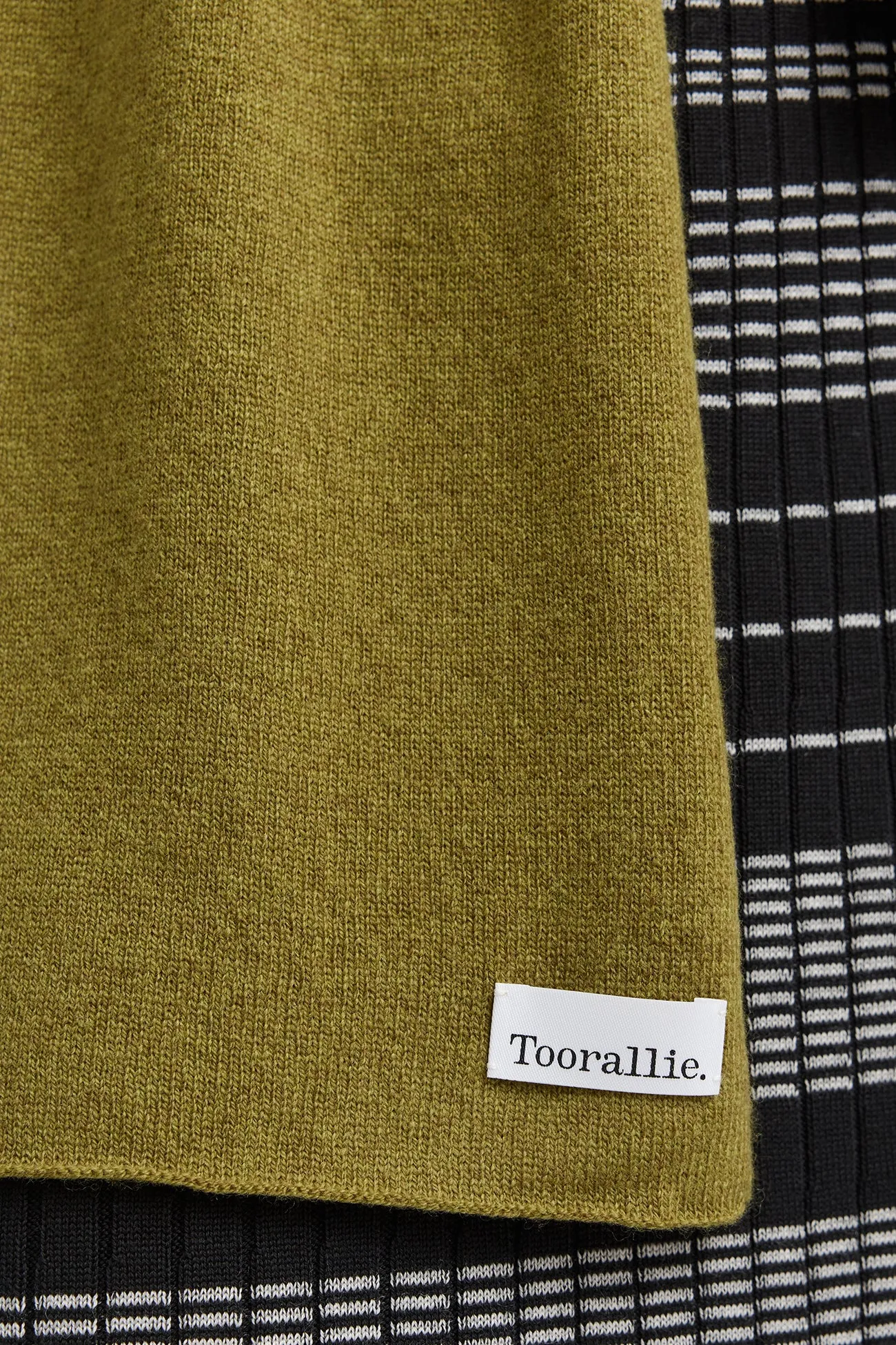 FINE WOOL SCARF