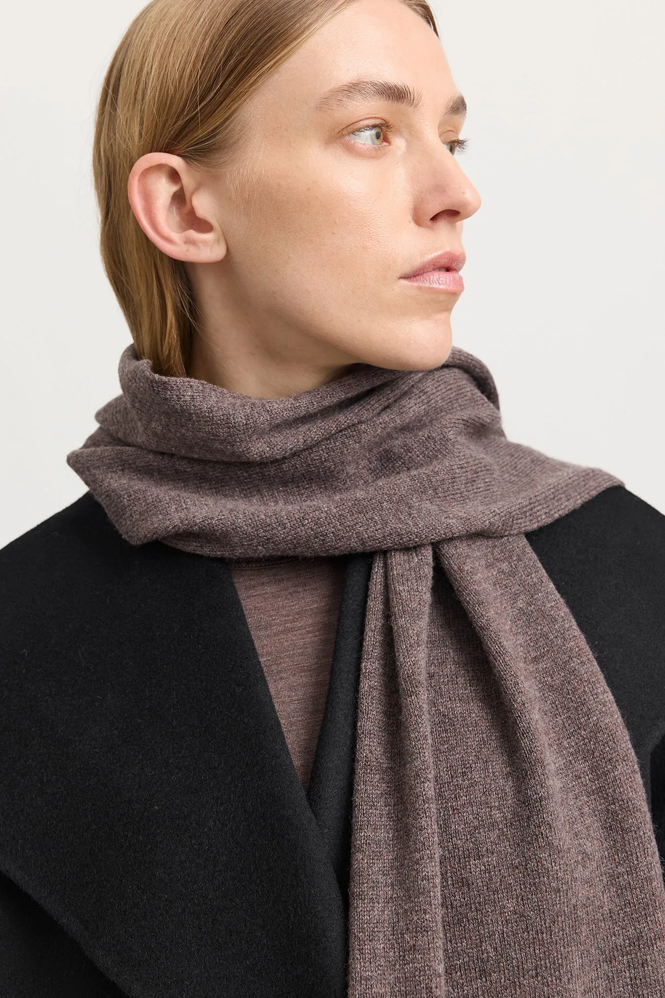 FINE WOOL SCARF