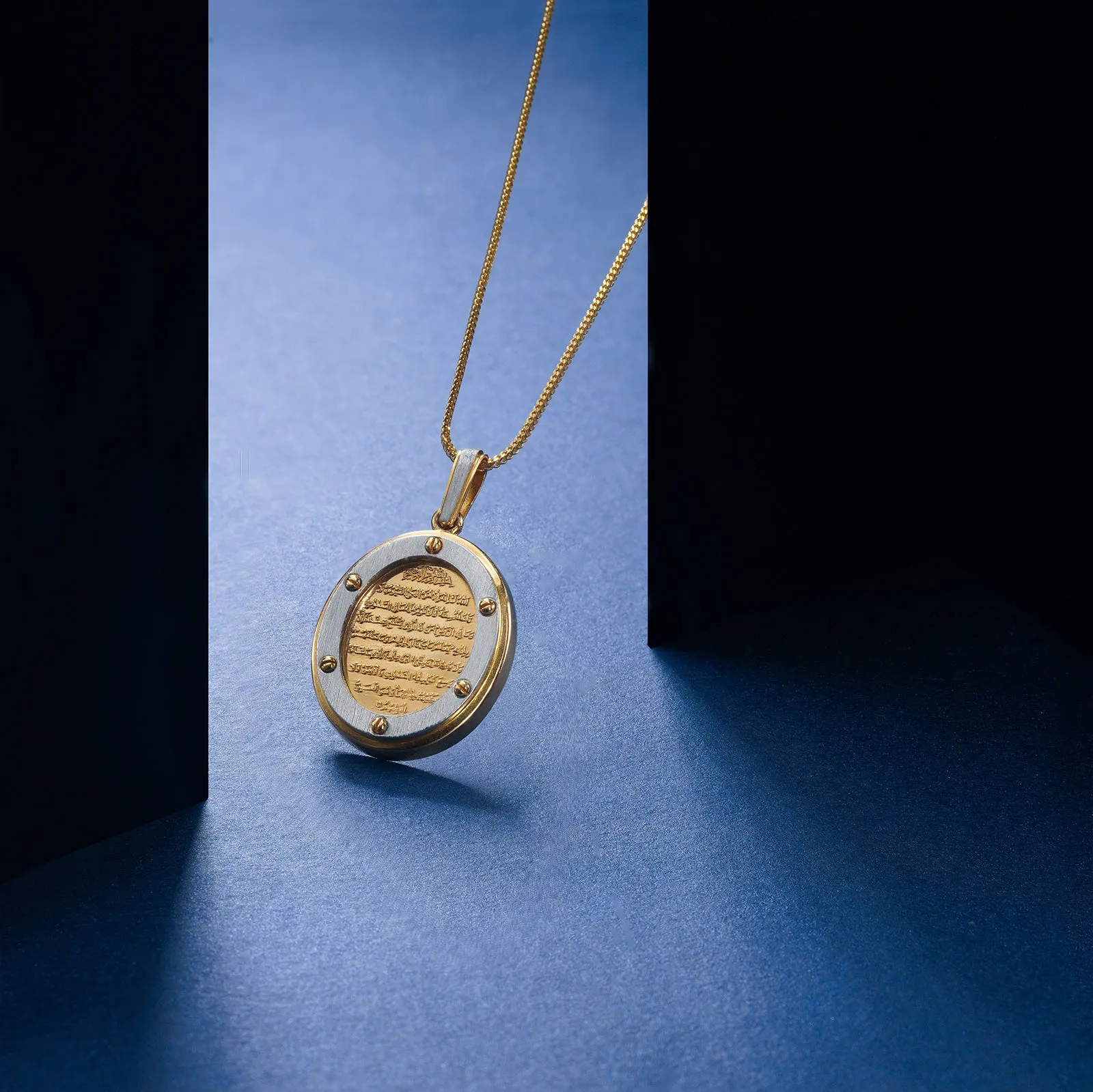 GOLD PENDANT - P192182