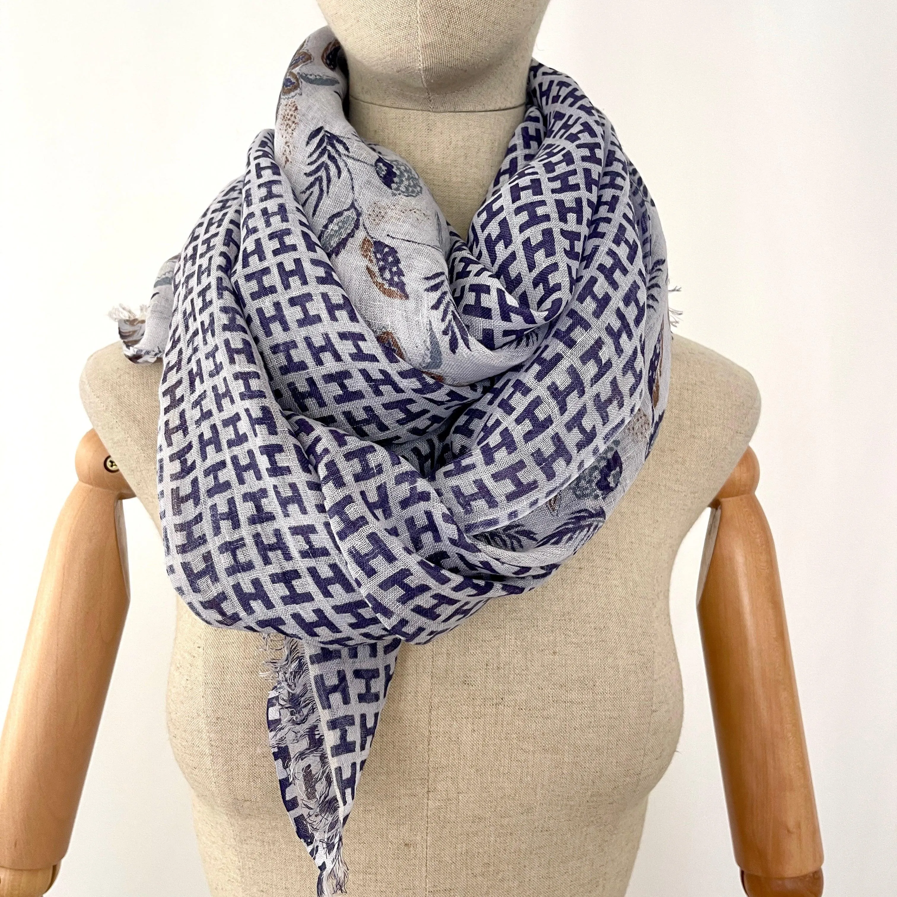 HEMISPHERE New Scarf