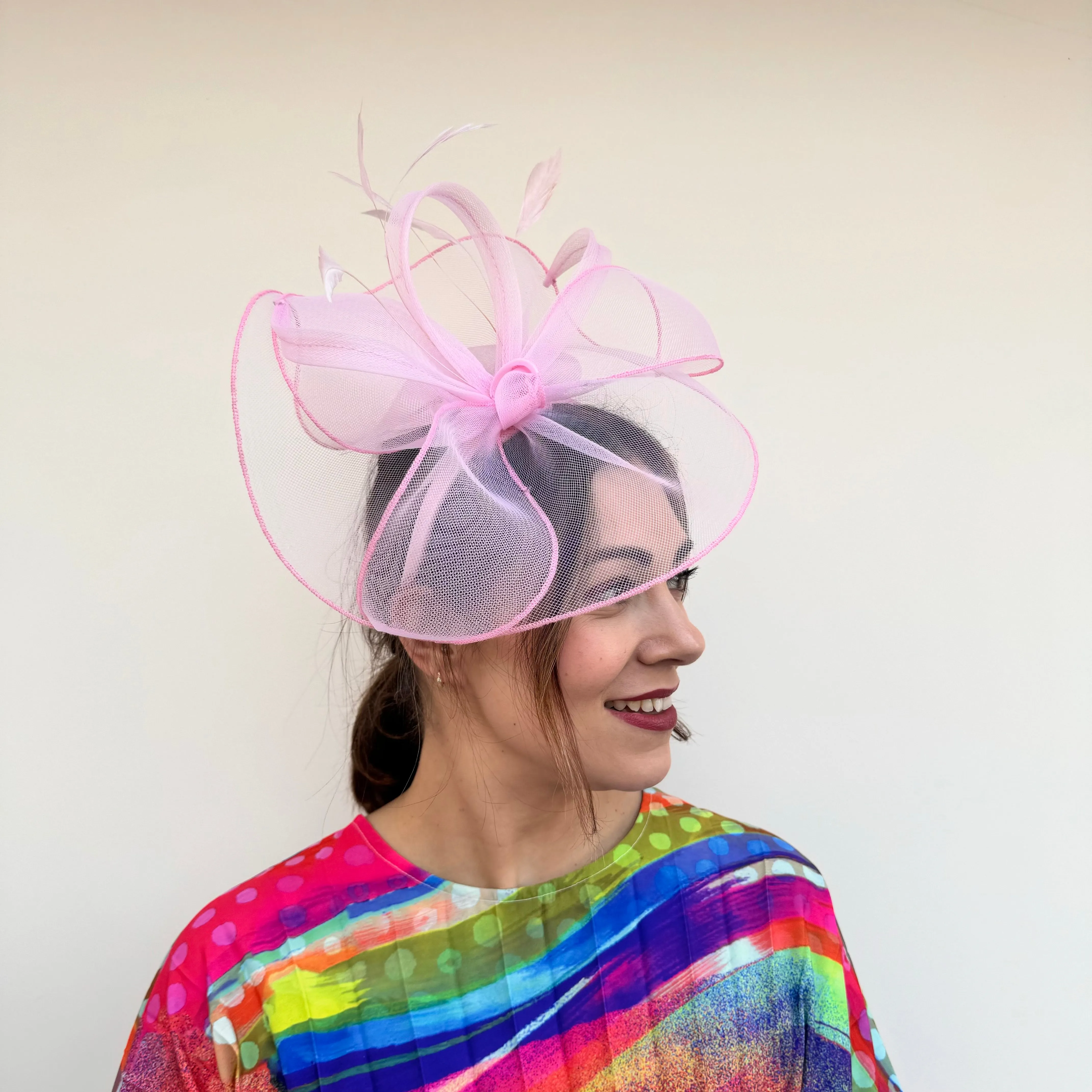 J Bees JB24/37 Net Bow Hatinator in Pinks