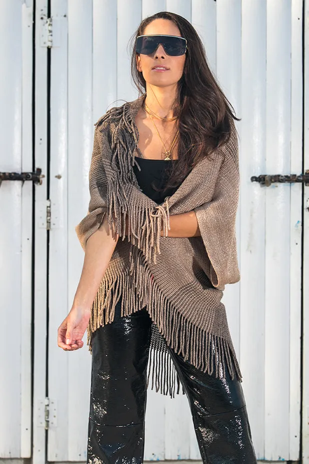 Queencii – Claire Knitted Cape Scarf Beige