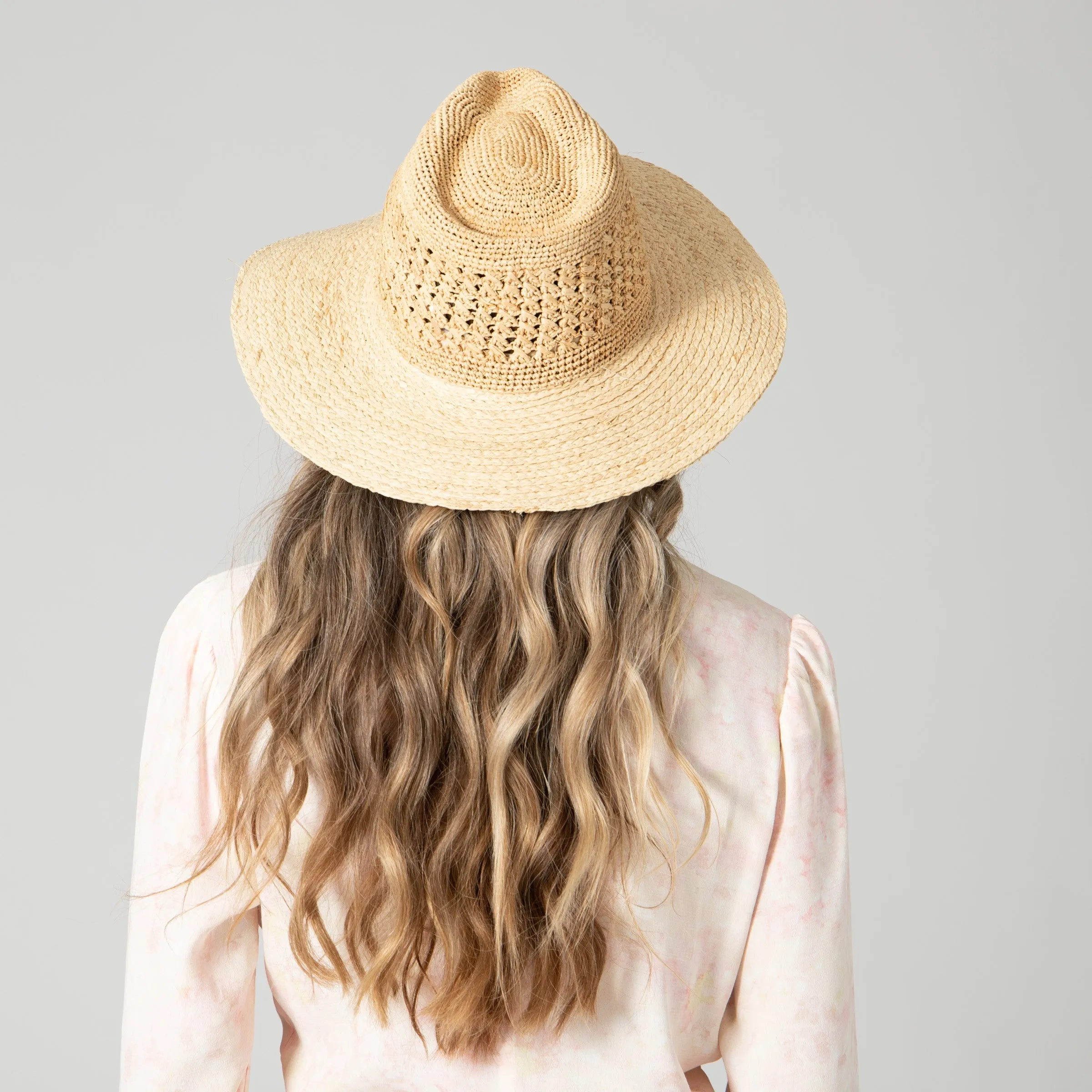 Women's Mixed Raffia Fedora w/ Hand Crochet Crown & Raffia Braid Brim